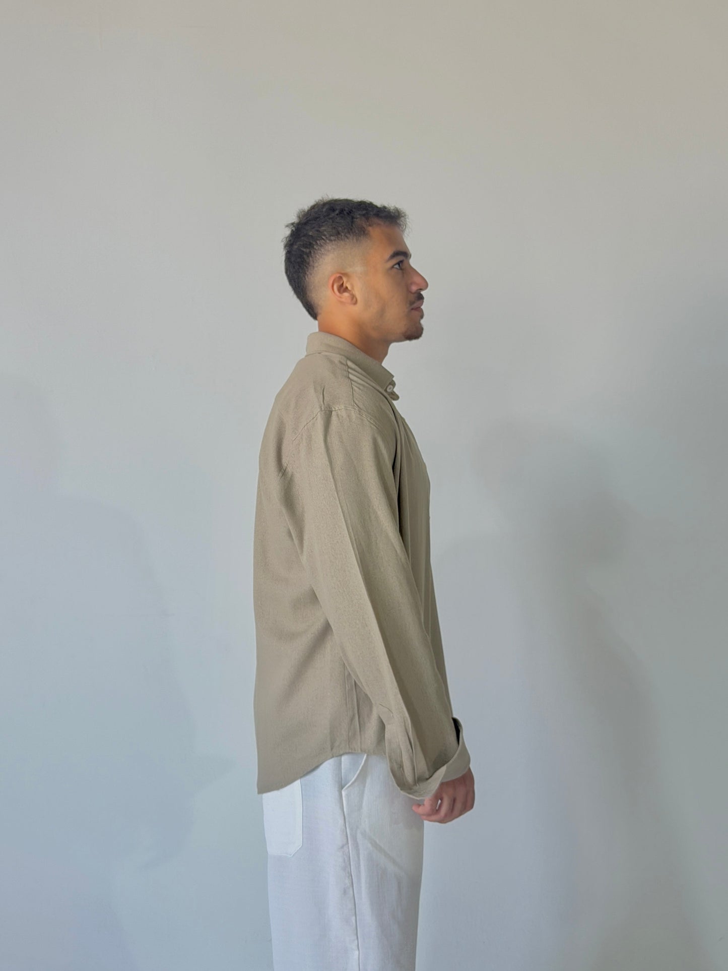 V-Linen Shirt (Beige)