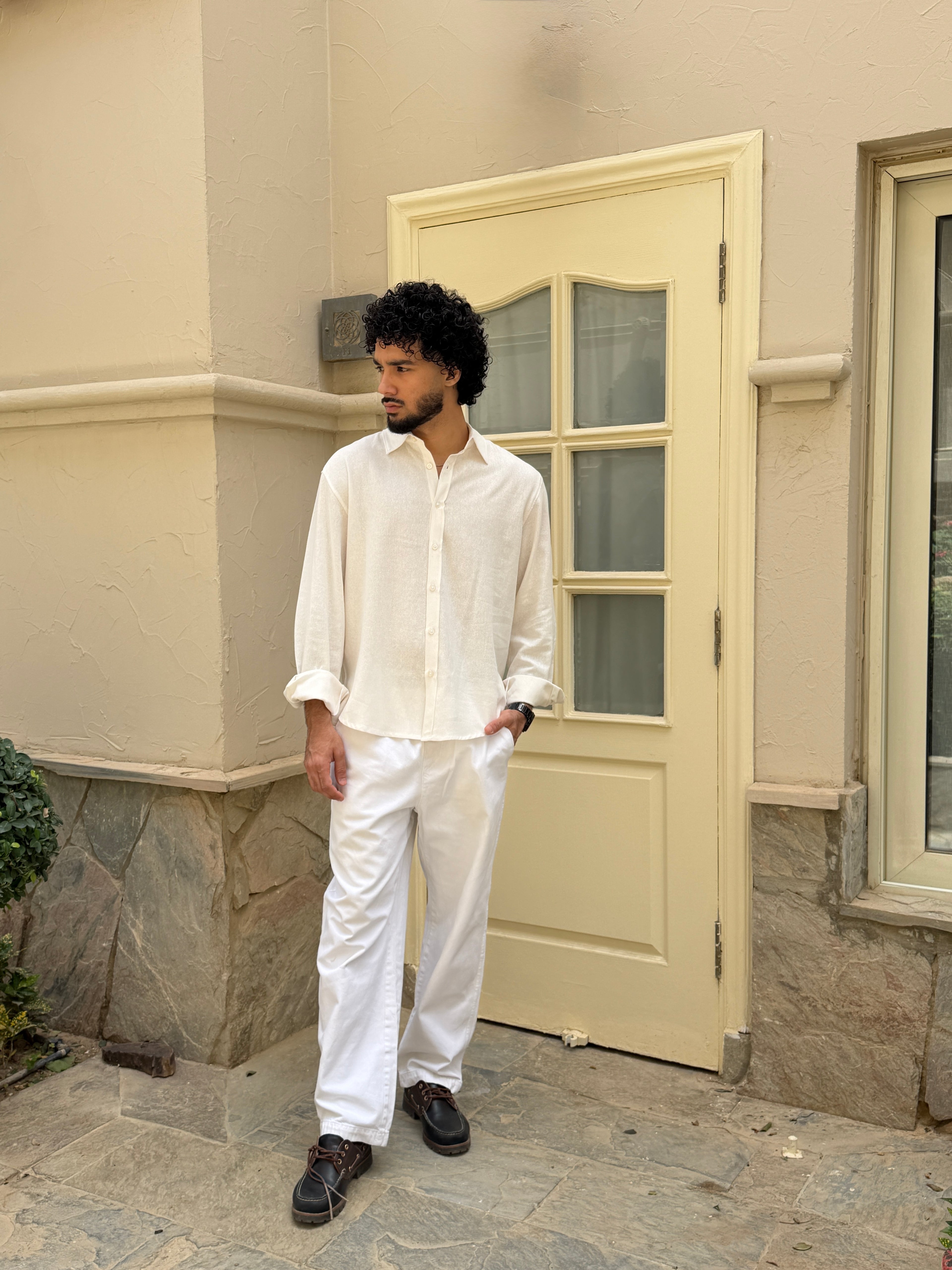 V-linen Shirt (Off White)