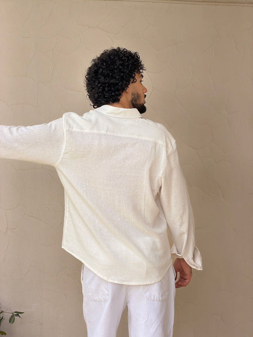 V-linen Shirt (Off White)